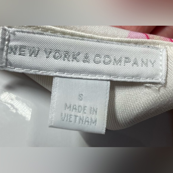 New York & Company Floral One Shoulder Dress - Picture 4 of 5